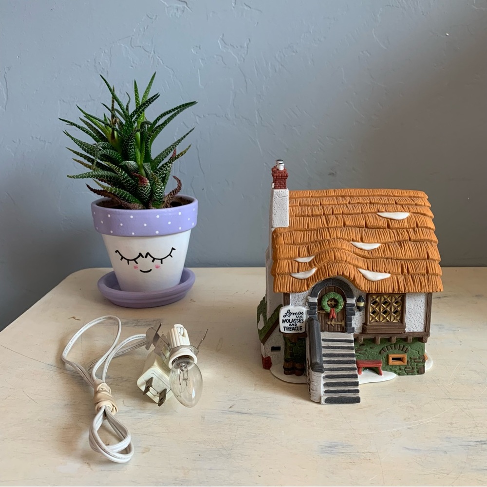 DEPARTMENT 56 | ✨ VINTAGE ✨ Dickens Village Series LOMAS LTD MOLASSES